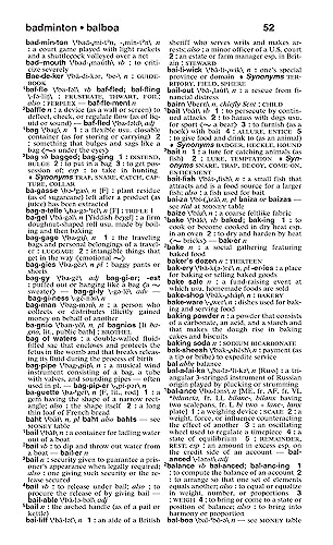 Merriam-Webster Everyday Language Reference Set - 2480 Pages - ISBN: 978-0877793328
